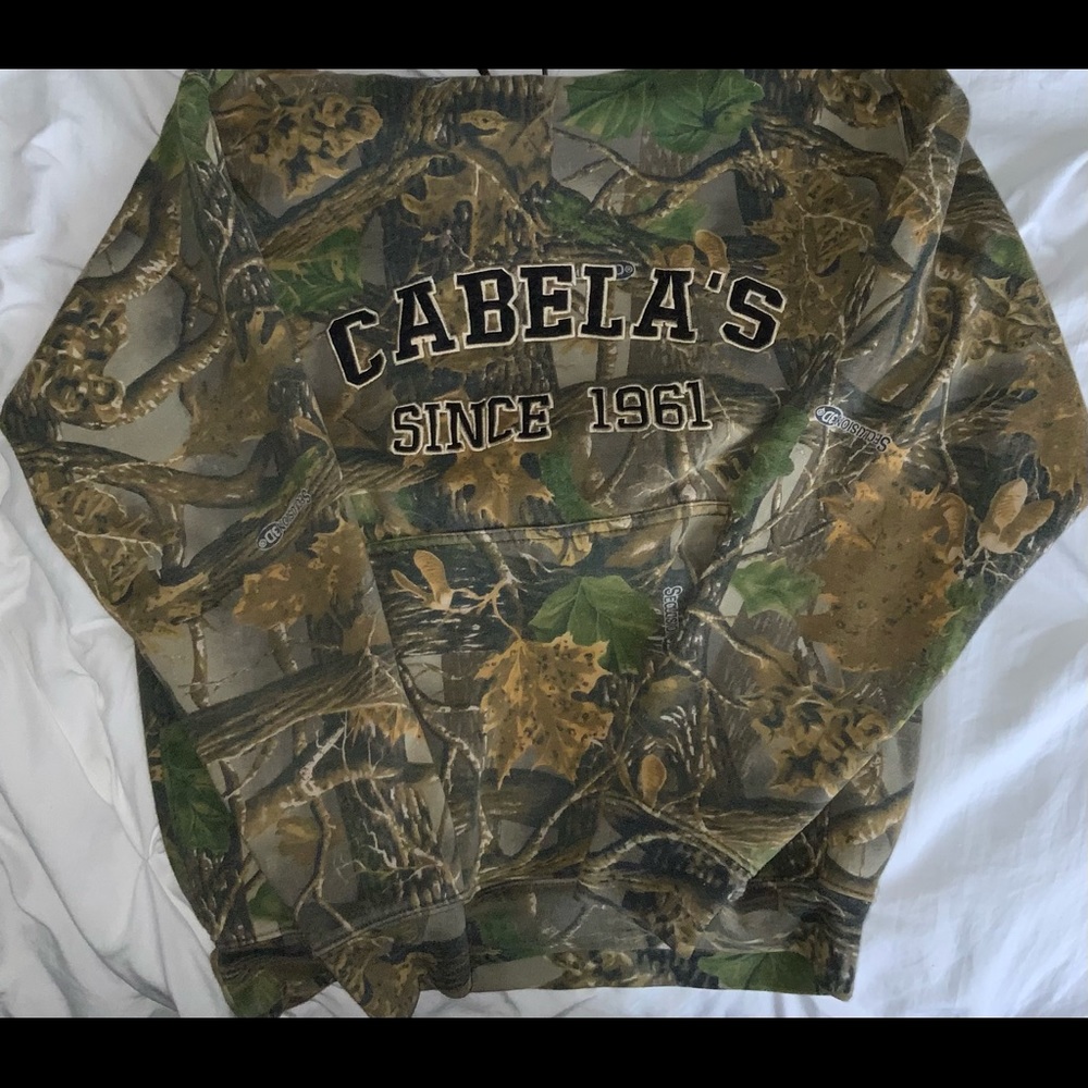 Cabela’s camo sweatshirt